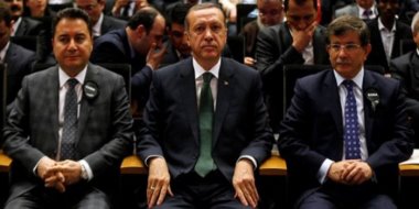 Financial Times: Eski dostları, Erdoğan'ın saltanatını tehdit ediyor