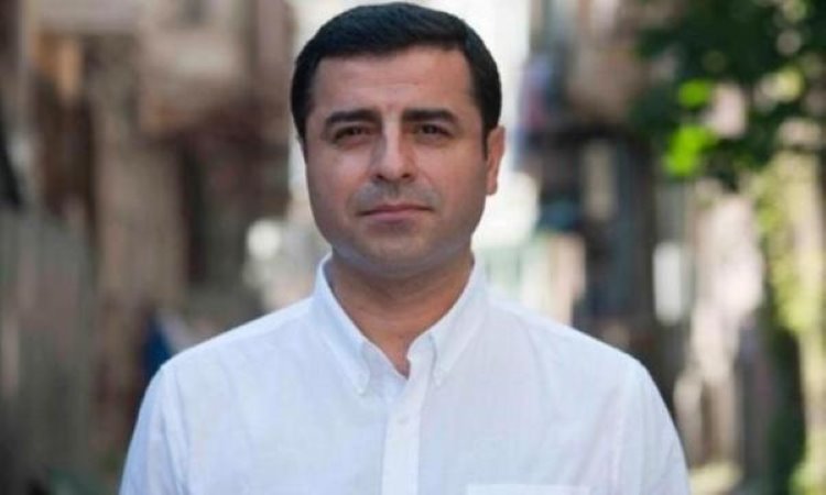 Demirtaş'tan HDP binası önünde oturan ailelere mesaj