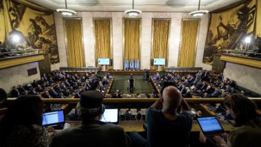 Cenevre'deki Suriye görüşmeleri Beşar Esad'ın gölgesinde sürüyor