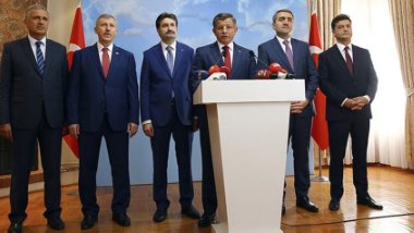 Davutoglu ekibinden 'Erken Seçim' tarihi ve önemli açıklamalar duyurusu