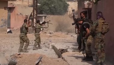 Eyn Îsa'da şiddetli çatışmalar: M-4 yolu ulaşıma kapandı