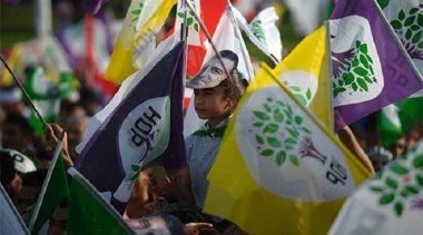 HDP'den 2019 raporu: 4567 gözaltı, 797 tutuklama, 32 belediyeye kayyum...