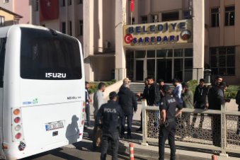 HDP'li 3 belediyeye daha kayyum atandı