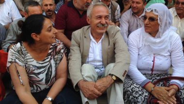 Adnan Selçuk Mızraklı: Kazanımlarımızı hiçbir zaman bize altın tepsi de sunmadılar... Vazgeçmeyeceğiz!