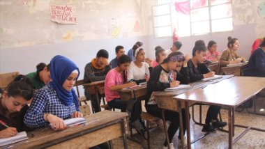 Rojava'da Anadilde Eğitim Anketi: Halk Kürtçe eğitimi seçti