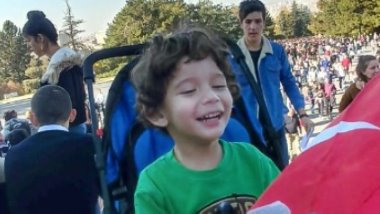 3,5 yaşında kendi kendine İngilizce öğrendi