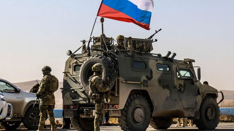 Ayn İssa'da Rojava yetkilileri ile Rus Komutanlar arasında toplantı