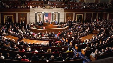Kongre'den Trump'ın savaş yetkilerini kısıtlama hamlesi