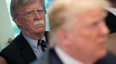 Bolton'dan azil soruşturmasını etkileyecek Trump iddiası