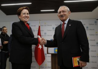 Siyasette üçüncü bir ittifak geliyor