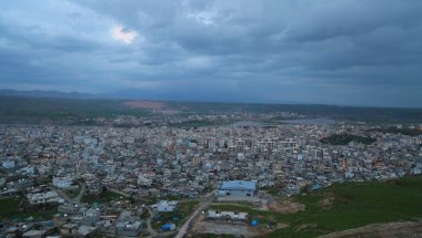 Cizre'de kafe çalışanlarına Kürtçe konuşma yasağı 