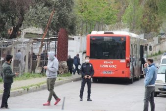 Cezaevlerinden tahliyeler başladı