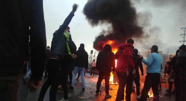 Af Örgütü: İran'daki protestolarda silahsız göstericiler öldürüldü