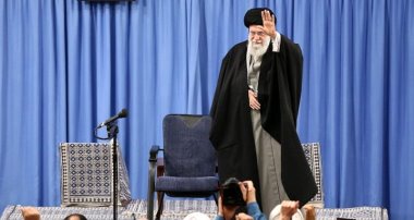 Hamaney’den Batı Şeria’ya “Gazze gibi silahlan” çağrısı