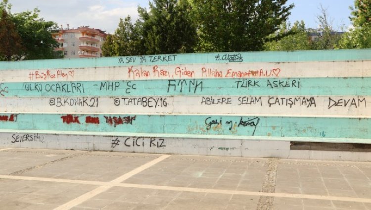 Diyarbakır’da Da Yazılan Irkçı Ve Cinsiyetçi Yazılar Meclis’e Taşındı