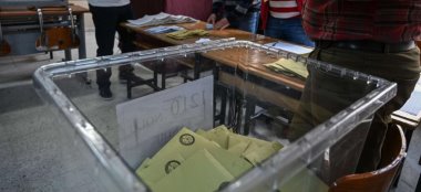 Metropoll anketi: AKP'de üç ayda rekor düşüş!