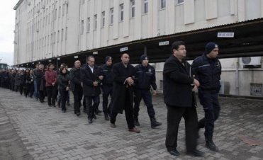 21 Kürt siyasetçiye 148 yıl 3 ay hapis cezası verildi