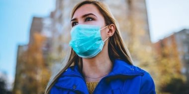 Sonunda keşfedildi: Koronavirüs neden koku kaybına yol açıyor?