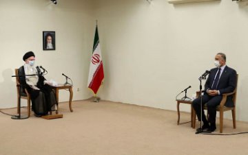 Hamaney: Irak’ın iç işlerine karışma gibi bir niyetimiz olmamıştır