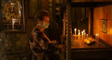 Yunanistan genelindeki kiliselerde Ayasofya'nın camiye dönüştürülmesini protesto için çanlar çalınacak, bayraklar yarıya inecek 