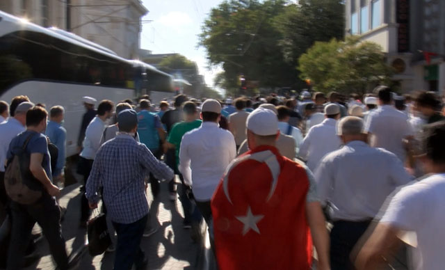 Ayasofya’ya tekbir ve salavatlarla koştular