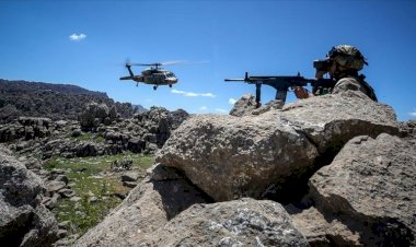 Ağrı'da PKK ile asker arasında çatışma