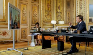 Macron ve Putin Dağlık Karabağ'ı görüştü