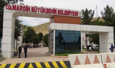 Kayyımın milyonluk ihaleler verdiği müteahhit yolsuzluktan tutuklandı