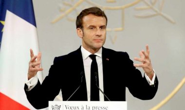 Macron: Boyun eğmeyeceğiz, evrensel değerleri savunacağız