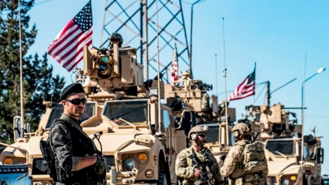 Rusya'nın karakol kurmak istedigi Rojava,Haseke'de ABD güçleri bölgeye girdi ve kuşatma altına aldı