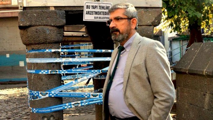 Tahir Elçi davası sanıksız başladı: Üç polis ve bir PKK’li yargılanıyor..