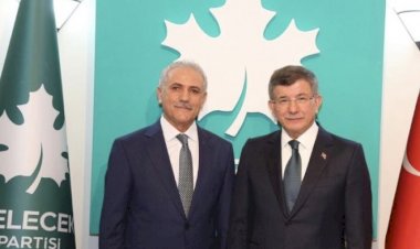 "Davutoğlu olmasaydı Kürt kentleri tank, top ve uçaklarla bombalanacaktı"