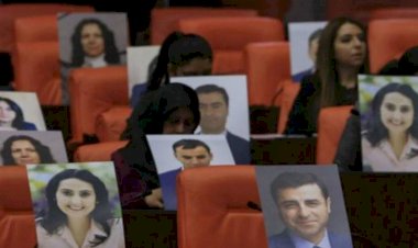 Tutuklu seçilmişlerden 4 Kasım mesajı: 'Tam bir çözülüş ve dağılış sürecindeler'