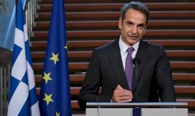 Miçotakis: Bir NATO ülkesi S-400 sistemlerini test edemez