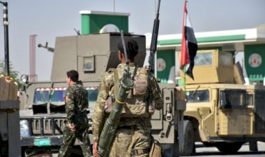 Şengal’de silahlı grupların bayrakları indirildi