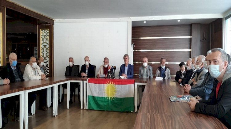 Aydınlardan ortak açıklama: 'Düşmanları sevindirmeyelim'