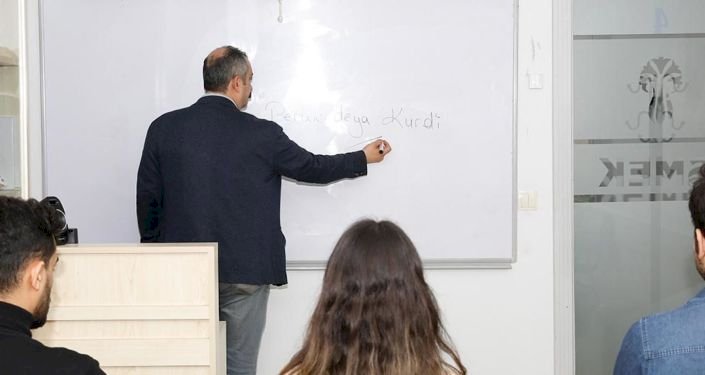 İSMEK'lerde Kürtçe kurs kayıtları başladı