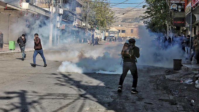 Aktivistler: Silahla saldıranlar protestocu değil