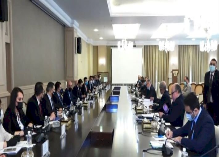 Kürdistan heyeti, Irak Parlamentosu heyeti ile bir araya geldi