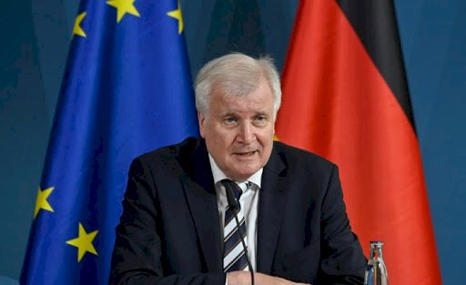 Seehofer: Yeni yılda Suriye’ye sınır dışılar başlayacak