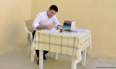 Demirtaş'ın 'Cumhurbaşkanı'na hakaret' davasında mahkeme, AİHM kararını istedi