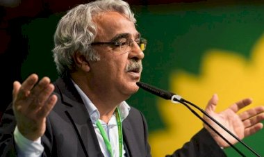 Sancar: Kürt şehirlerinde kayyımları yenilgiye uğrattık