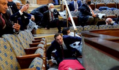 ABD'de Kongre binasının işgali sonrası Beyaz Saray'da istifa dalgası