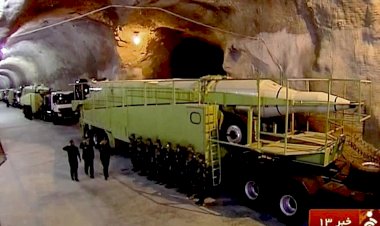 İran Basra Körfezi'nde kurduğu yer altına gizlenmiş füze üssünü tanıttı