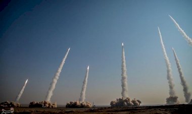 İran uzun menzilli balistik füzeleri ateşledi