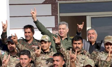 KERKÜK - Türkmen liderin bozkurt işaretine,  Kürt ve Araplardan tepki