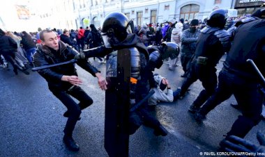 Rusya'da Navalny yanlıları sokağa indi:  '2 binden fazla kişi gözaltına alındı'
