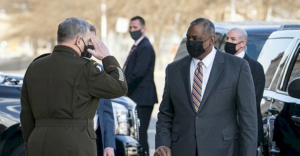 ABD'nin ilk siyahi Savunma Bakanı Austin göreve başladı