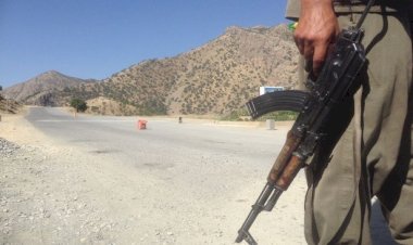 YNK'li yetkili: PKK, Güçlerini Kuzey'e çeksin, bizi bu savaş belasından kurtarsın!