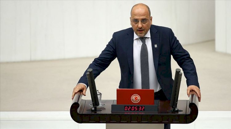 Boğaziçi eylemine destek veren Ahmet Şık hakkında soruşturma başlatıldı